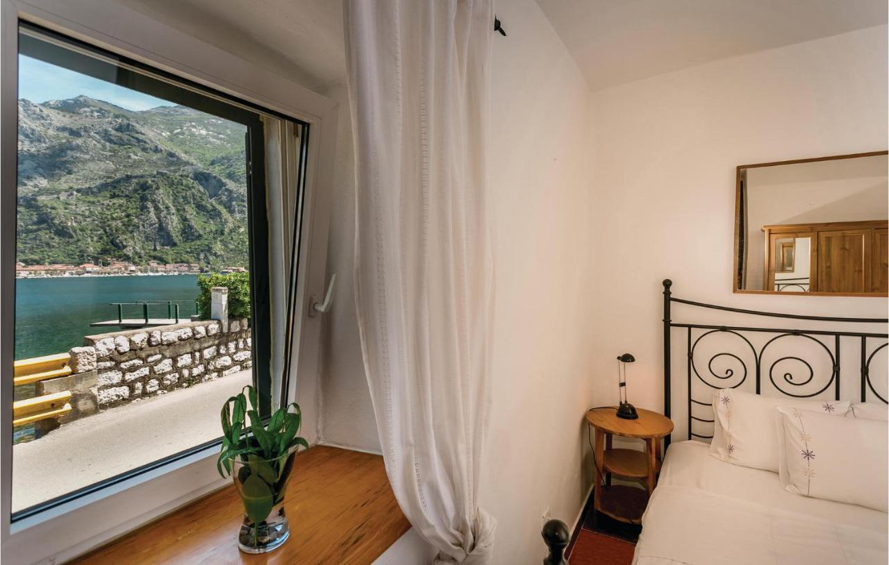 Lovely Home In Kotor With Wifi Extérieur photo