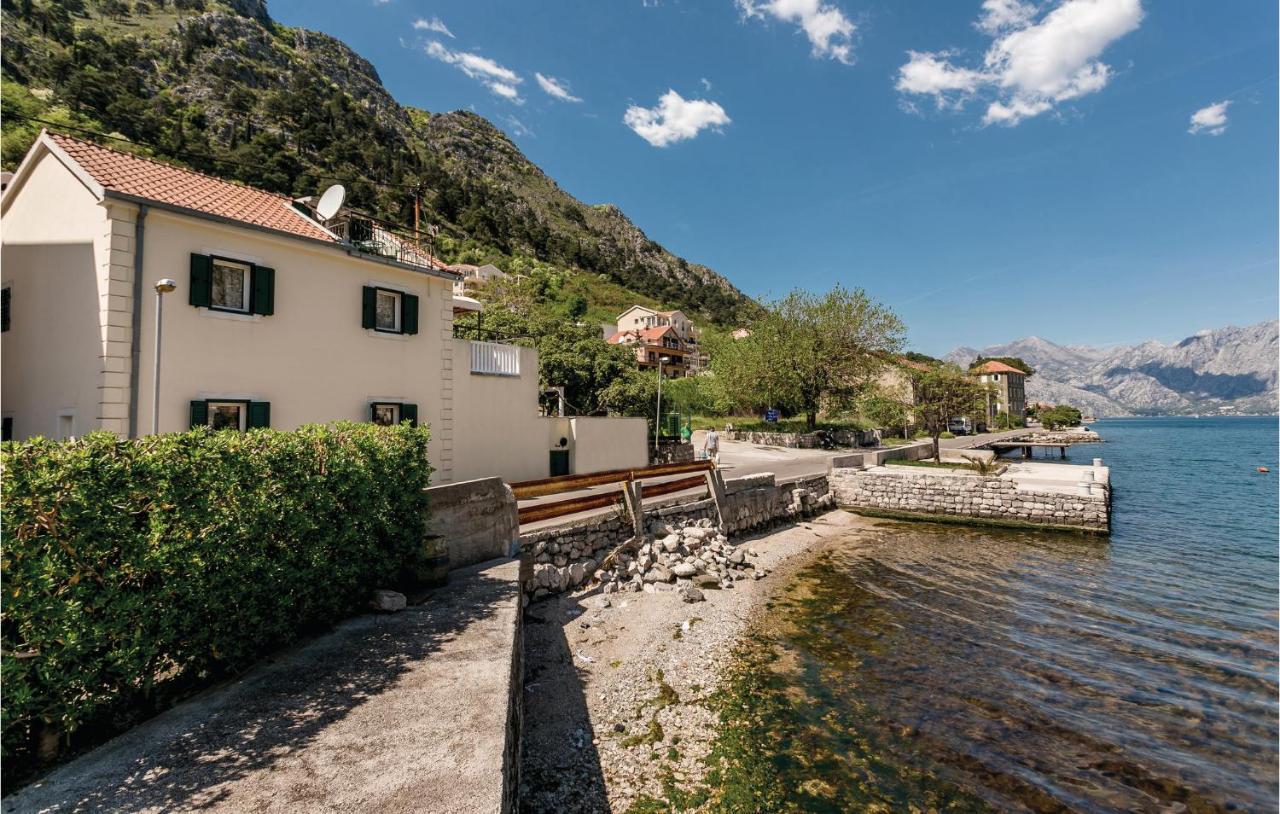 Lovely Home In Kotor With Wifi Extérieur photo