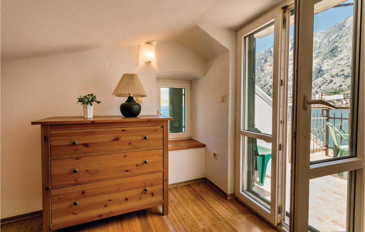 Lovely Home In Kotor With Wifi Extérieur photo